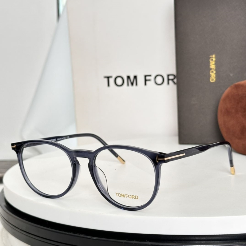 TOM FORD